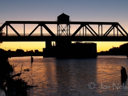swing-bridge-siluette-at-sunrise