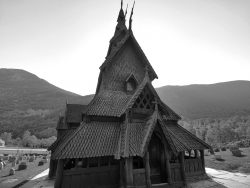 borgand stave church front view bw HDR